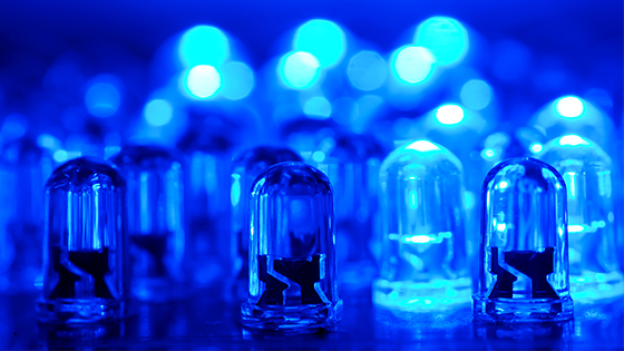 Integrierte LEDs: Vor- & Nachteile von festverbauten Leuchtmitteln